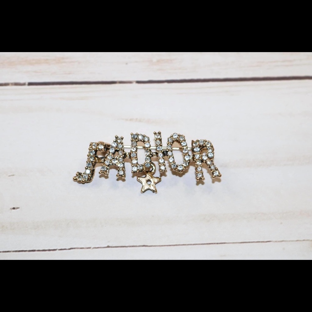 Korean pin and earrings bundle